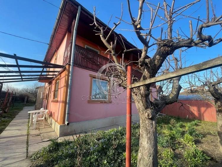 Casă individuală cu 7 camere cu Canalizare în Merei