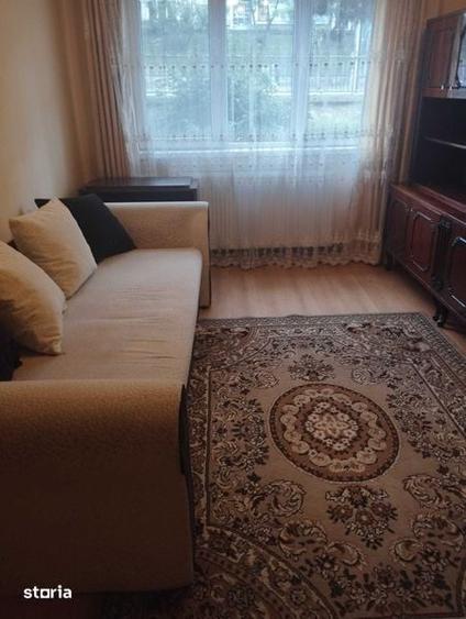 Apartament cu 3 camere decomandat în Plopilor