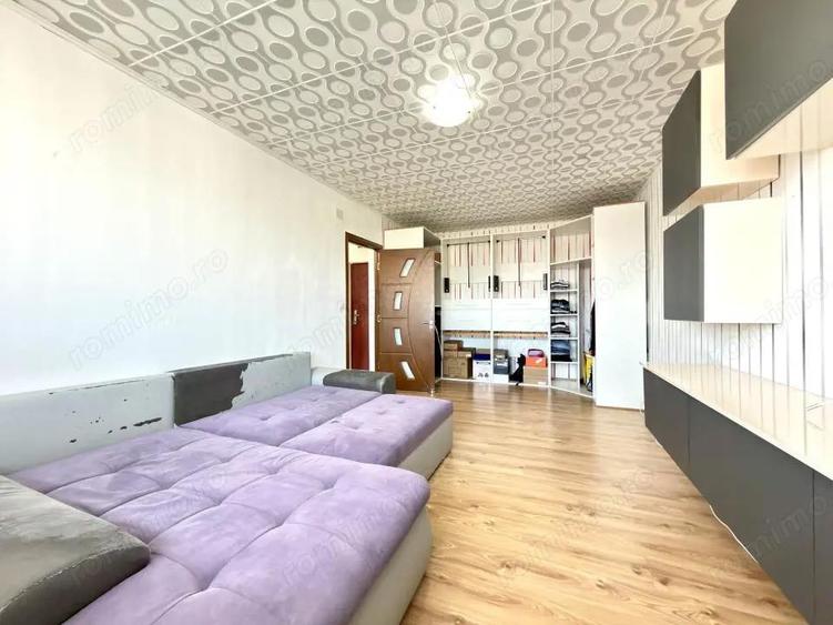 Apartament cu 3 camere decomandat în Soarelui