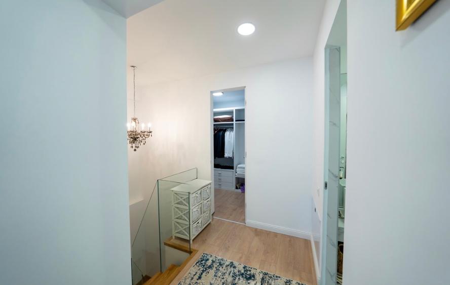 Apartament cu 3 camere decomandat în Politehnica
