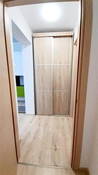 Apartament cu 2 camere decomandat, mobilat în Tractorul