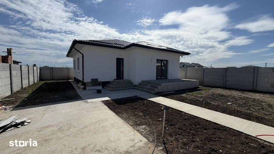 Casă cu 4 camere cu Teren 340 Mp în Clinceni