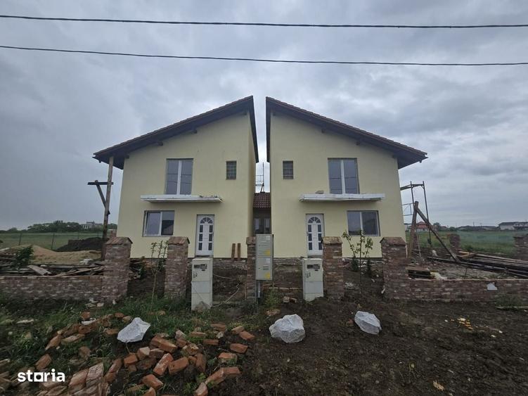 Casă cu 4 camere în Central