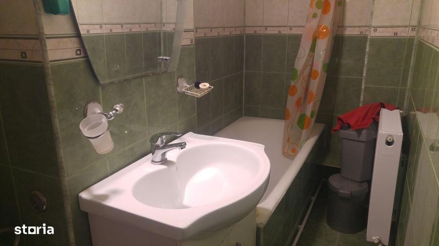 Apartament cu 3 camere decomandat în Unirii Sud