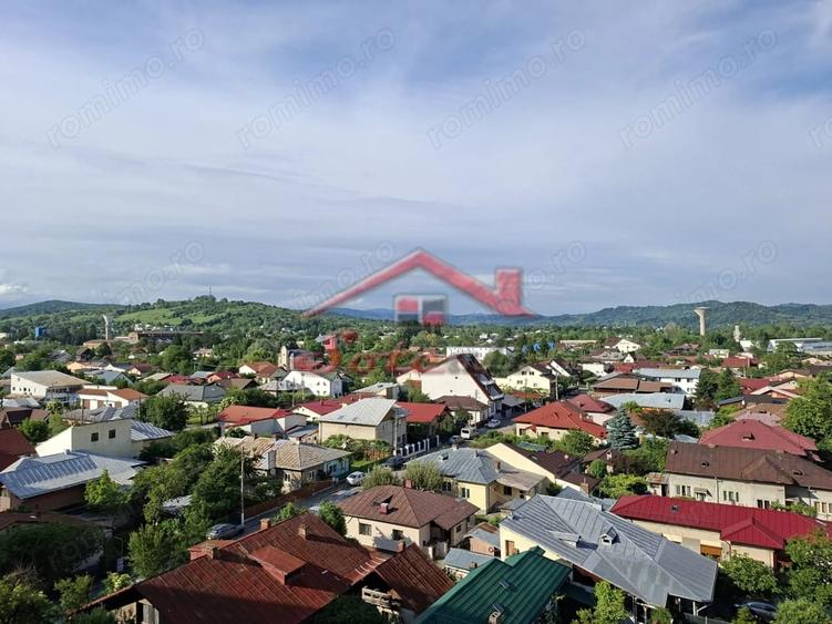Apartament cu 3 camere decomandat în Cuza
