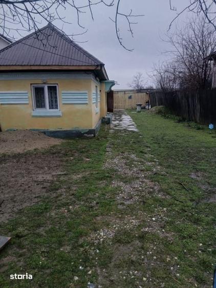 Casă cu 3 camere cu Teren 544 Mp în Robănești