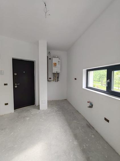 Apartament cu 2 camere semidecomandat în Nord-Est