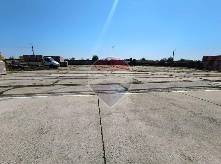 Spațiu industrial, de 1,280 mp, în Central