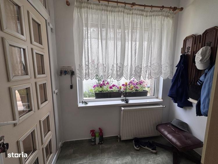 Casă cu 4 camere în Central