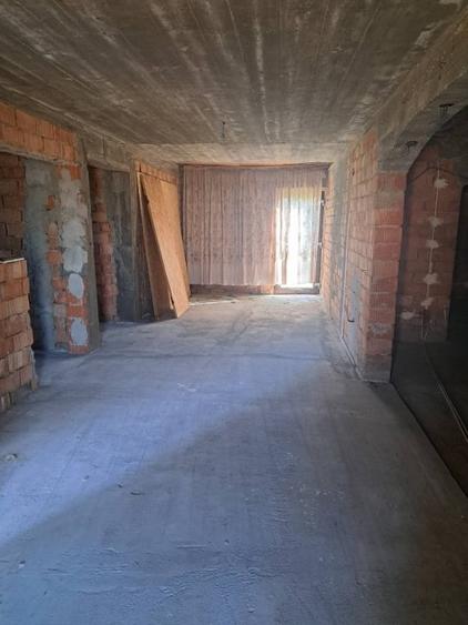 Duplex cu 6 camere cu Teren 659 Mp în Potoceni