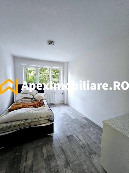Apartament cu 3 camere decomandat, mobilat în Alexandru Obregia