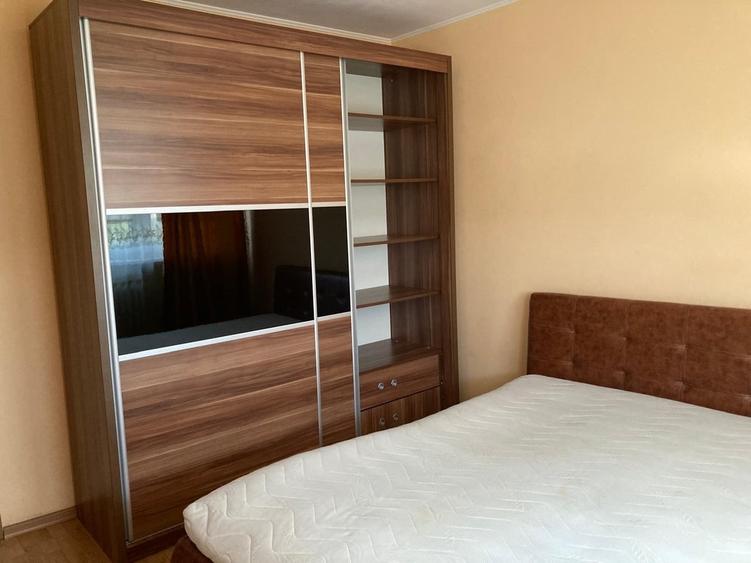 Apartament cu 2 camere decomandat în Eroii Revoluției