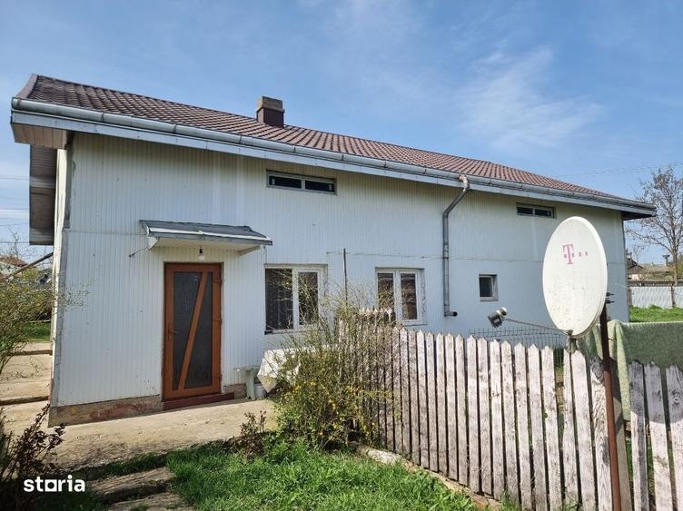 Casă cu 3 camere în Nicșeni