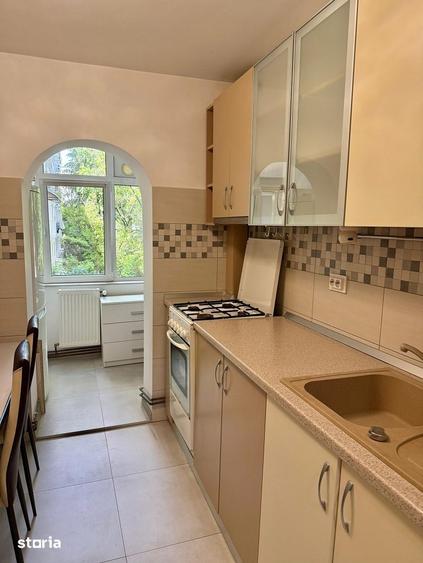 Apartament cu 2 camere decomandat în Podu Roș