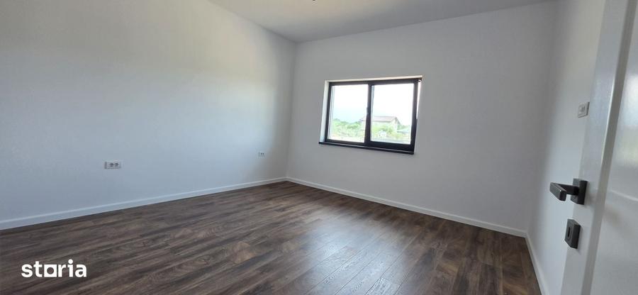 Casă cu 4 camere cu Teren 523 Mp în Clinceni