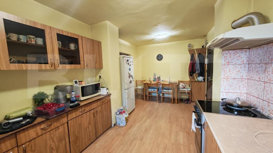 Apartament cu 3 camere decomandat, mobilat în Dragoș Vodă