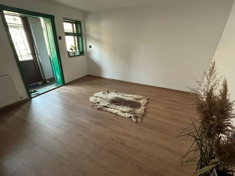 Casă cu 2 camere cu Teren 490 Mp în Măhăceni