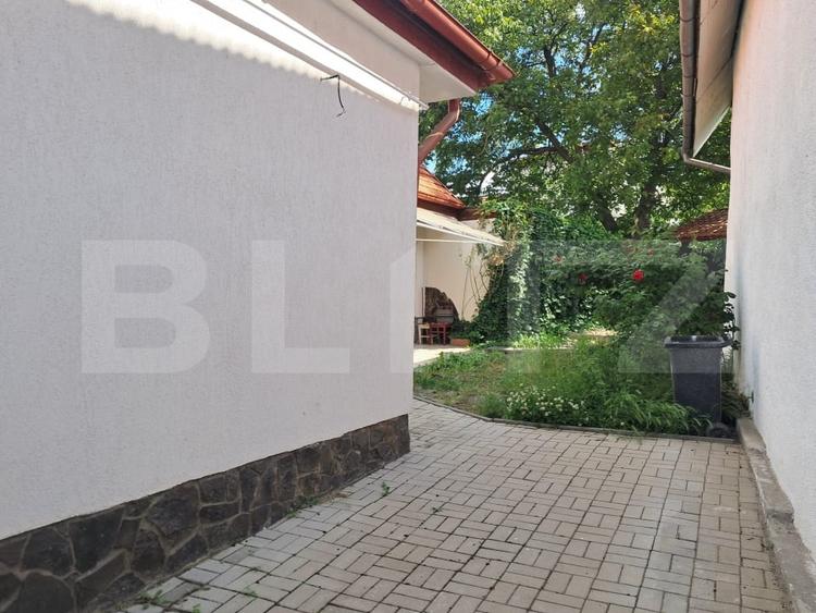 Casă individuală cu 3 camere cu Canalizare în Reghin