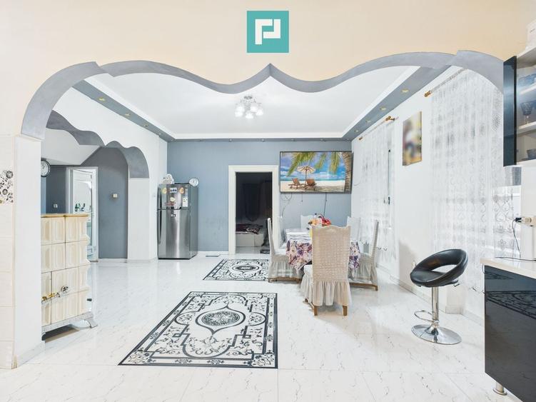 Casă individuală cu 5 camere cu Canalizare în Central
