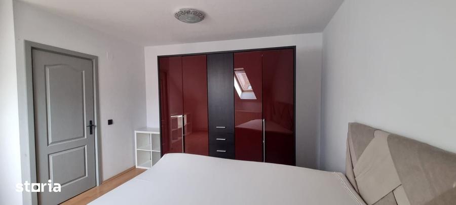 Apartament cu 3 camere decomandat în Hipodrom 2