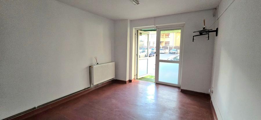 Vânzare apartament 3 camere , parter, micro 5 Târgoviște - 5