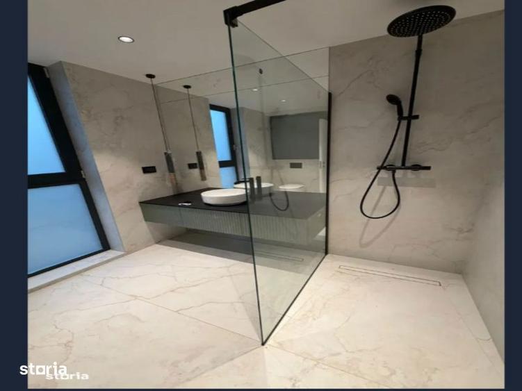 Apartament cu 6 camere în Central