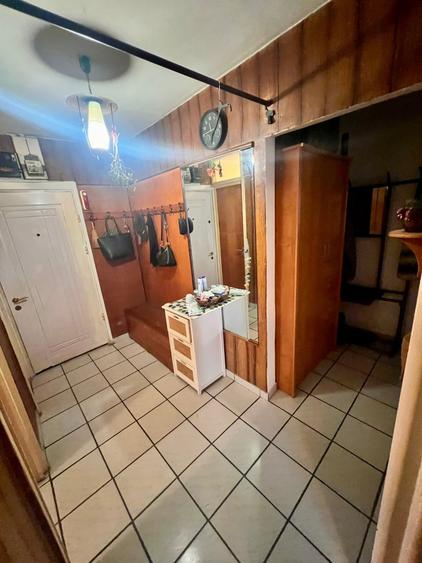 Apartament cu 2 camere decomandat în Berceni