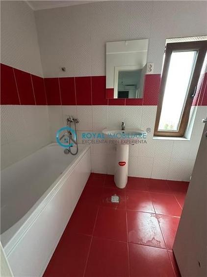 Duplex cu 4 camere cu Canalizare în Strejnicu