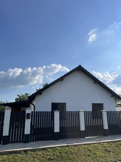Casă cu 4 camere cu Teren 738 Mp în Șimand
