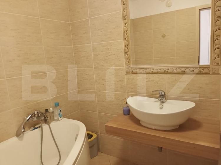 Apartament cu 3 camere decomandat, mobilat în Tractorul — fotografia 3