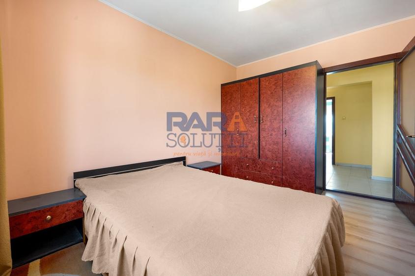 Apartament cu 4 camere decomandat, mobilat în Sud-Vest