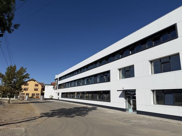 Spațiu comercial, de 1,500 mp, în Lotrioara