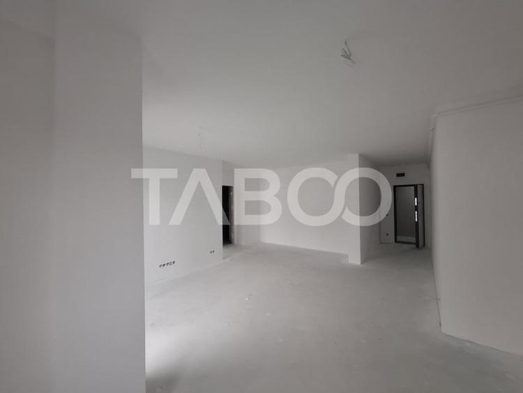 Penthouse cu 4 camere decomandat în Turnișor