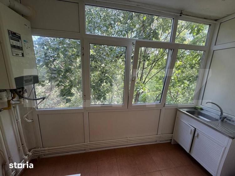 Apartament 3 camere decomandat, etaj 3, Rovine, zona Posta din Rovine - 2