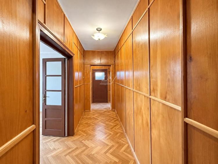 Apartament cu 4 camere decomandat în Șagului