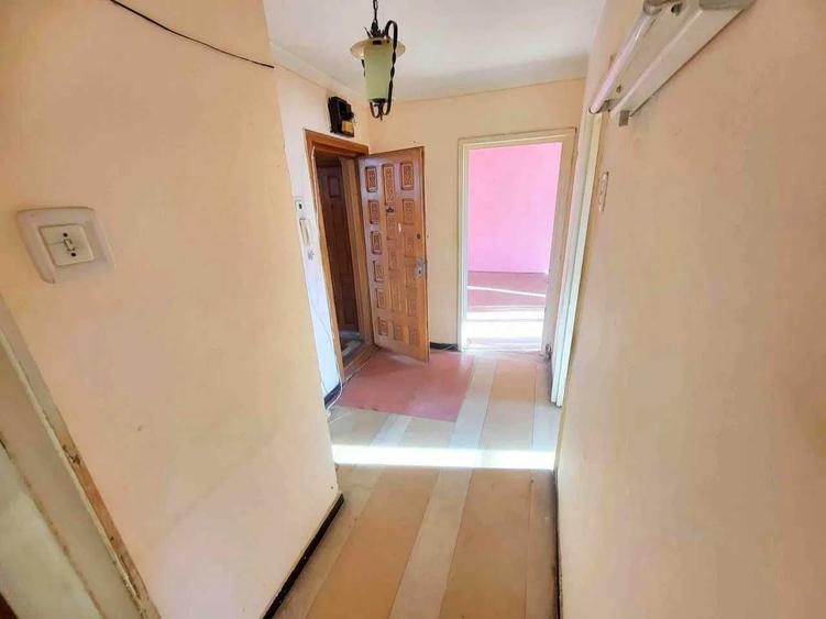Apartament cu 2 camere decomandat în Energiei