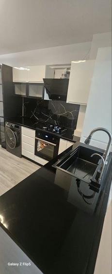 Apartament cu 2 camere decomandat în Exterior Vest