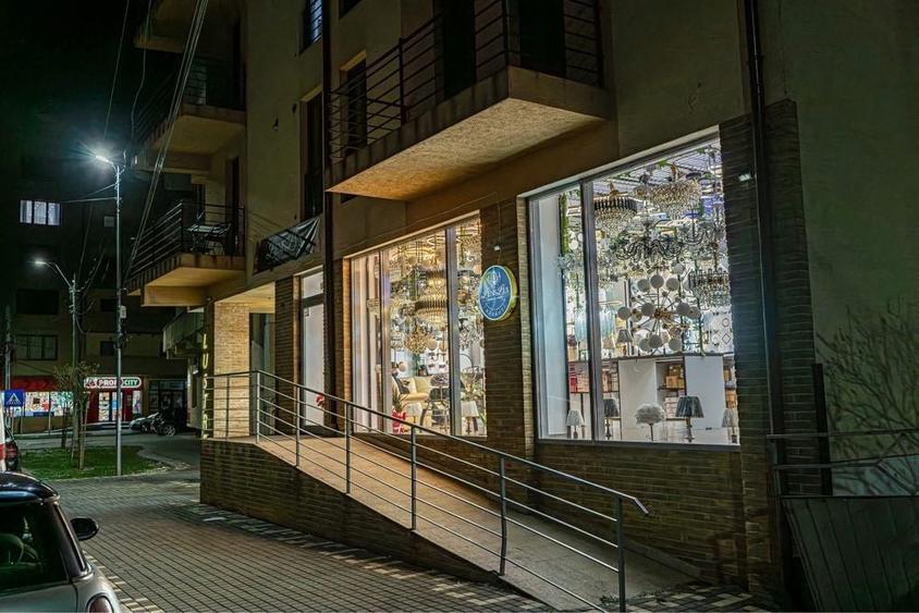 Spațiu comercial, de 500 mp, în Central
