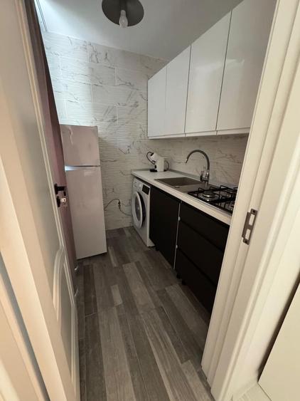 Apartament cu 2 camere semidecomandat, mobilat în Tomis Nord