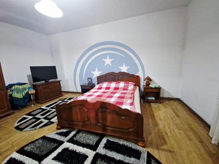 Casă individuală cu 5 camere cu Canalizare în Coșoveni
