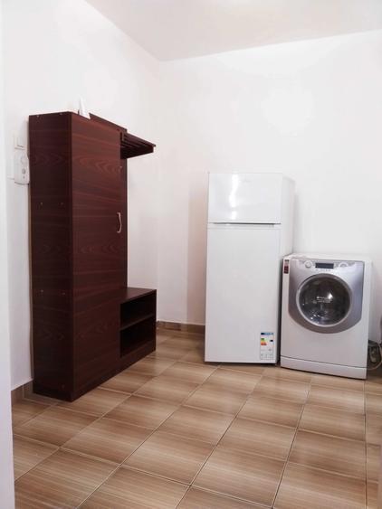 Proprietar inchiriez garsoniera confort 1 Aparatorii Patriei - 2