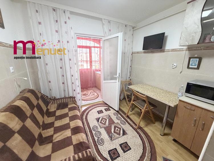 Apartament cu 2 camere decomandat în E3