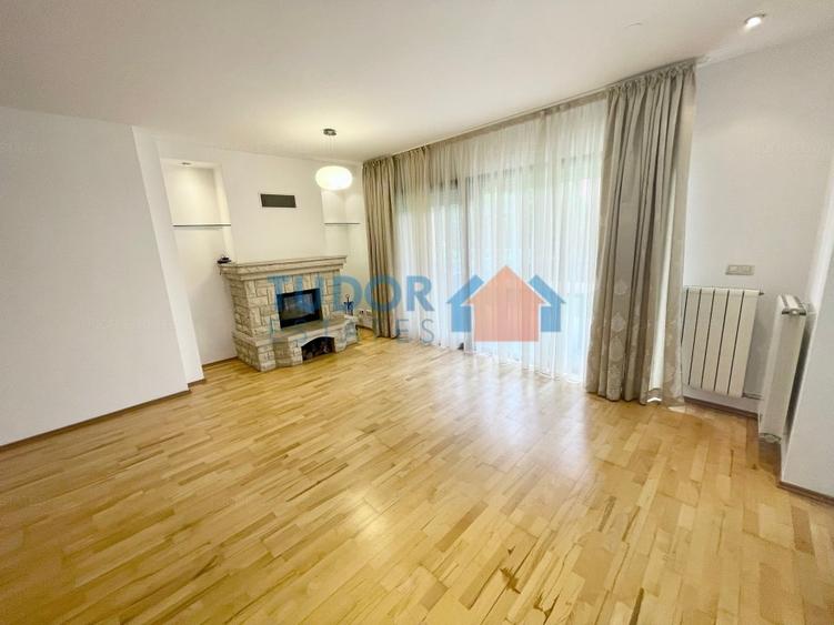 Duplex cu 7 camere cu Piscina în Iancu Nicolae