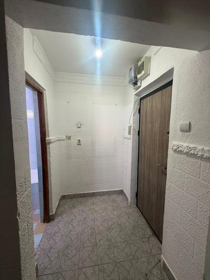 Apartament cu 2 camere decomandat în Casa de Cultură
