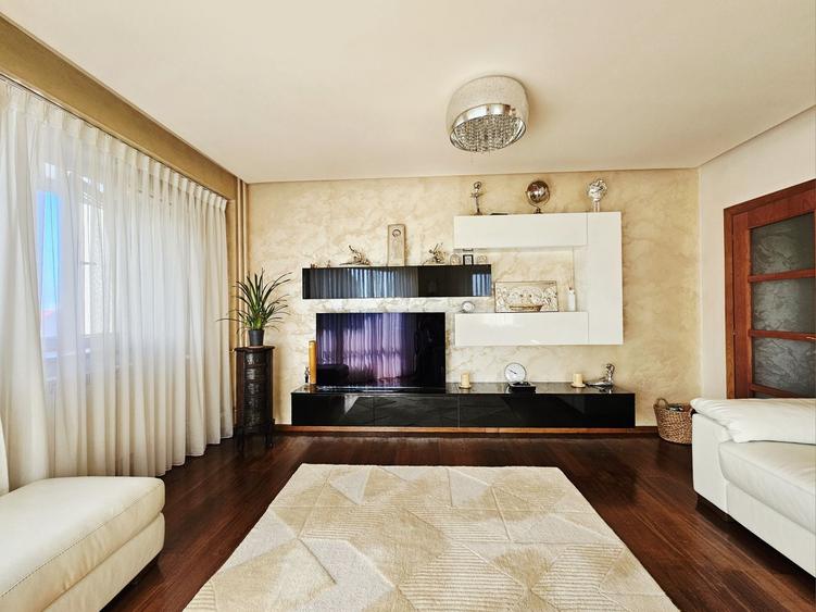 Apartament cu 2 camere decomandat în Unirii