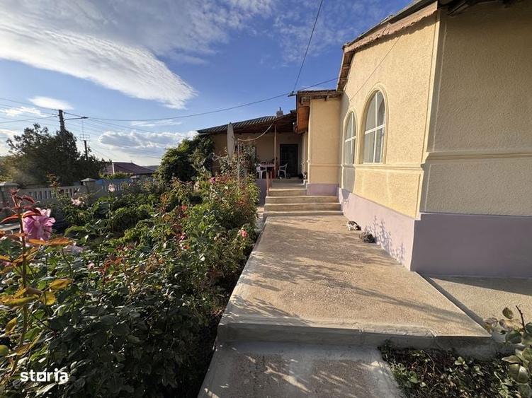 Casa de vanzare plina de viata! Nu ratati aceasta ocazie! - 4