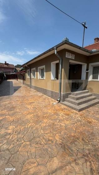 Casă cu 5 camere cu Teren 390 Mp în Podari