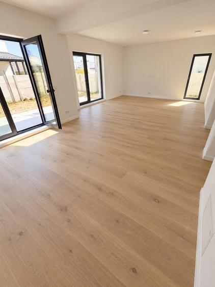 Casă individuală cu 5 camere cu Teren 470 Mp în Berceni