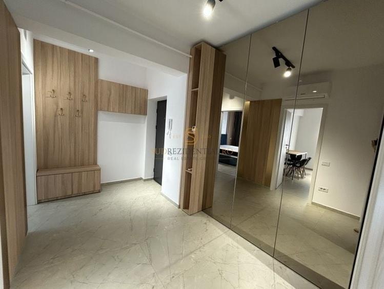 Apartament cu 2 camere decomandat, mobilat în Berceni