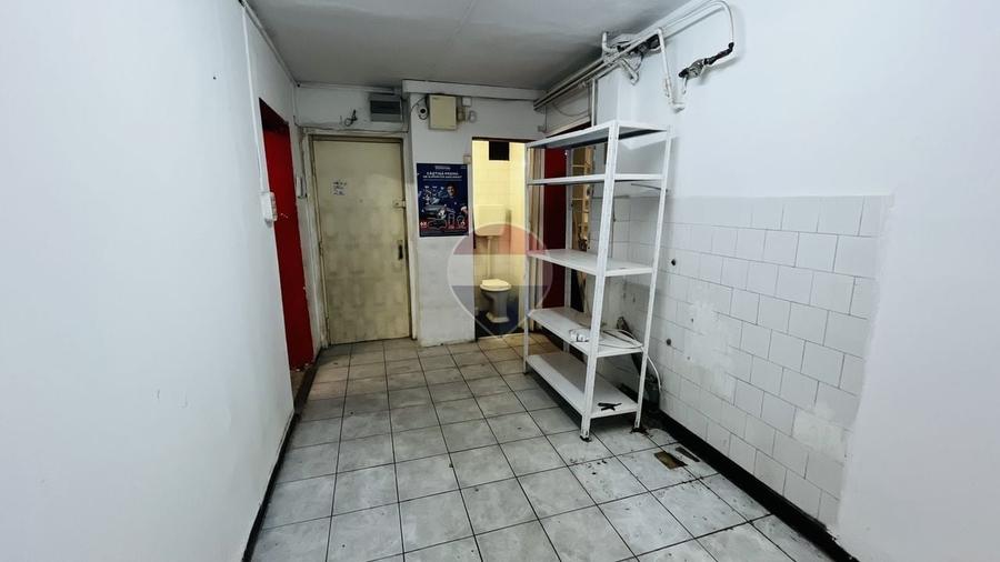 Spațiu comercial, de 61.439998626709 mp, în Dacia